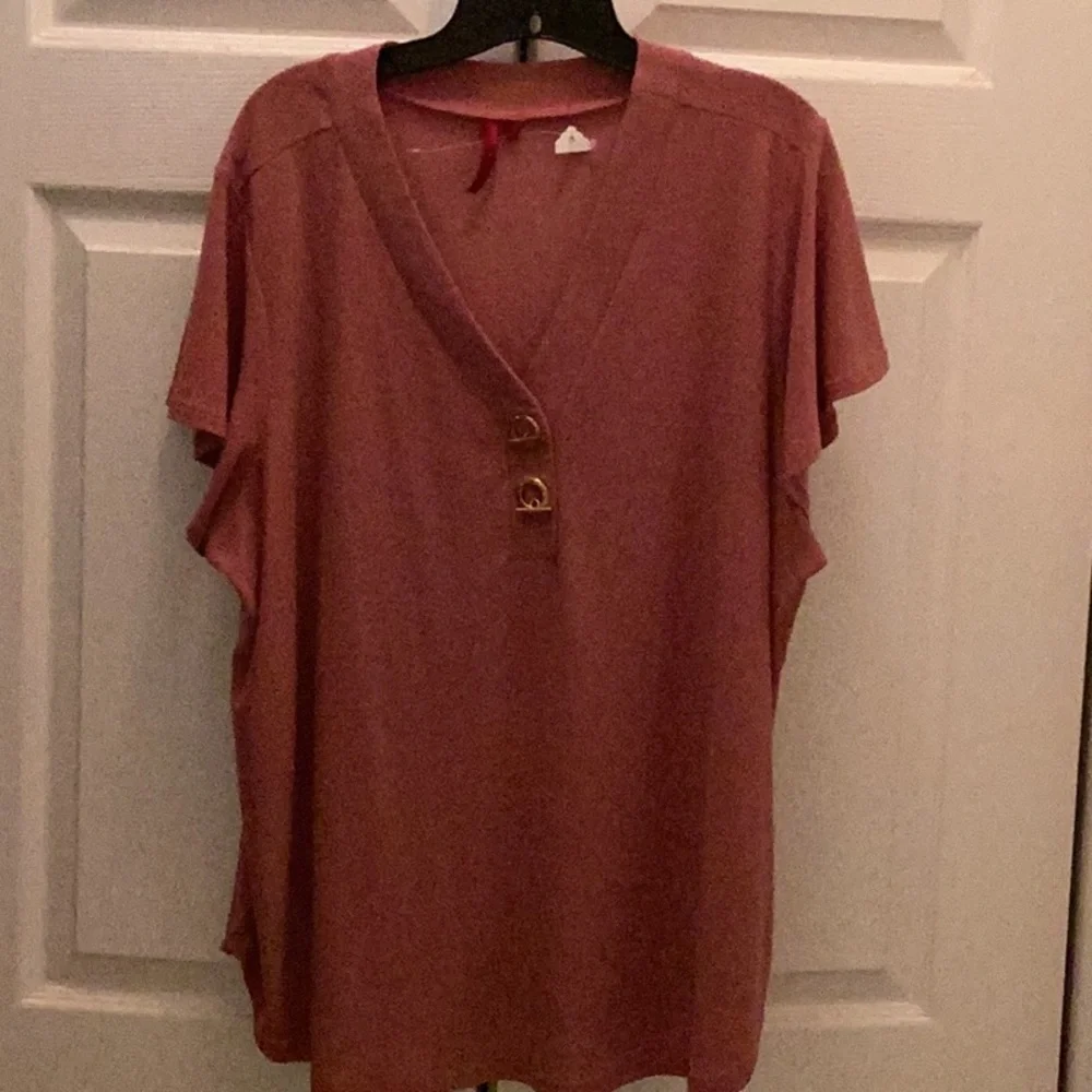 🌸NWT Sexy Size 2 XLarge Top Closet Must Have & Fun to Wear 🌸 - Picture 2 of 9